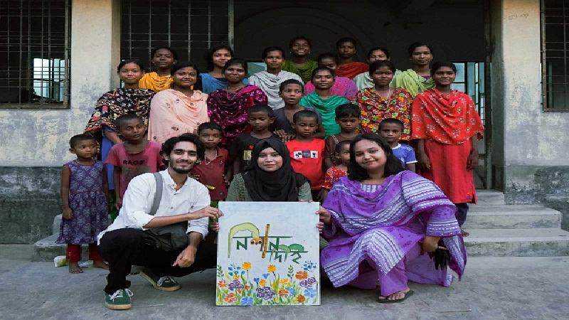 সাঁওতাল নারীদের আর্থসামাজিক উন্নয়নে রাবির তিন শিক্ষার্থীর উদ্যোগ