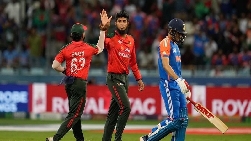 বাংলাদেশকে ৪১ রানে হারিয়ে ফাইনালে ভারত