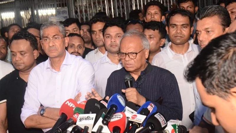 সাম্প্রতিক অগ্নিসংযোগ ও বোমা হামলা গভীর ষড়যন্ত্রের অংশ: রুহুল কবির রিজভী
