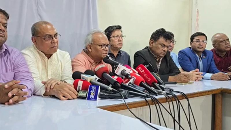 খালেদা জিয়ার শারীরিক অবস্থা অপরিবর্তিত, বিদেশ যাওয়ার সিদ্ধান্ত হয়নি: রিজভী