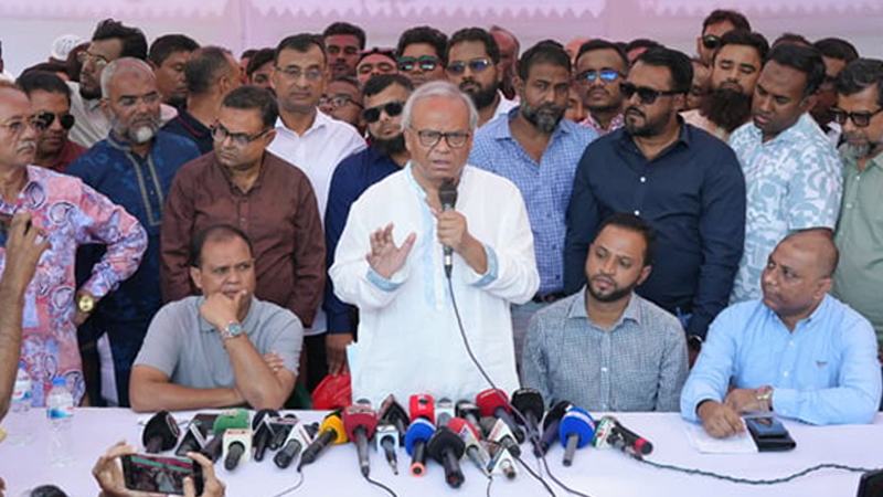 আমরা এখনো ইউনূস সরকারের প্রতি আস্থা রাখি: রিজভী