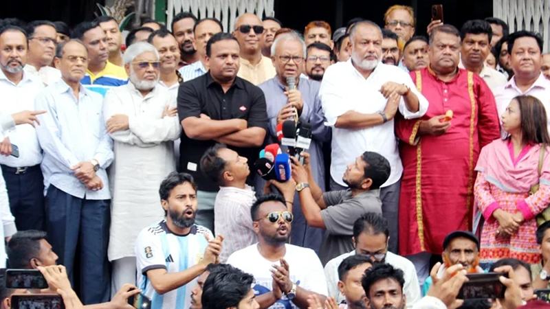 বিএনপি সরকার দেশের অর্থনীতি রক্ষা এবং সম্পদ বৃদ্ধির চেষ্টা করছে: রুহুল কবির রিজভী