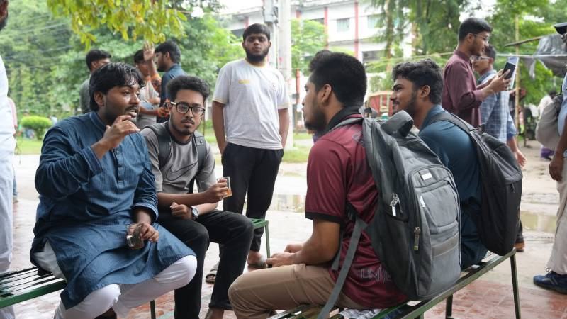 টানা ছুটির পর ফের জমেছে রাকসুর প্রচারণা, সময় বাড়ল ১০ দিন
