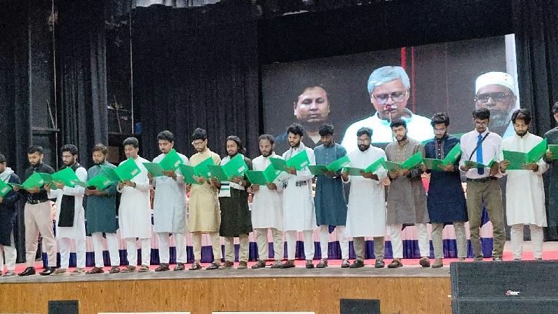 শপথ নিলেন রাকসু, হল সংসদ ও সিনেট ছাত্রপ্রতিনিধিরা