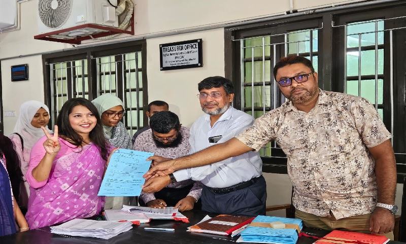 রাকসু ও হল সংসদ নির্বাচনের মনোনয়ন ফরম বিতরণ শুরু
