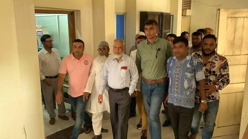 ম্যাজিস্ট্রেটের উপস্থিতিতে তালা কেটে খোলা হলো রামেবি উপাচার্যের কক্ষ