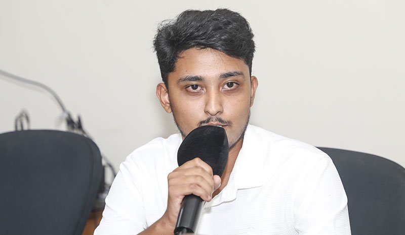 round_table_100825_15