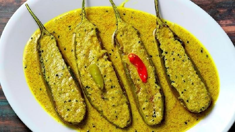 আমিষে-নিরামিষে সপ্তমীর দুপুর