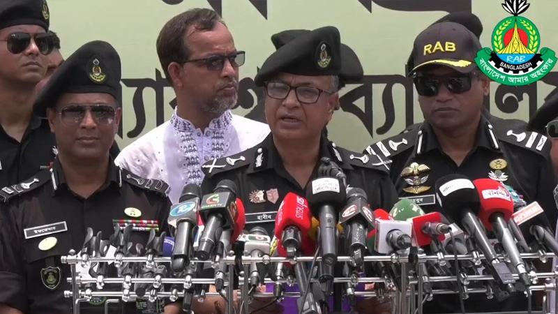 নিরাপত্তা নিশ্চিতে পশুর হাটে কঠোর নজরদারি: র‌্যাব মহাপরিচালক