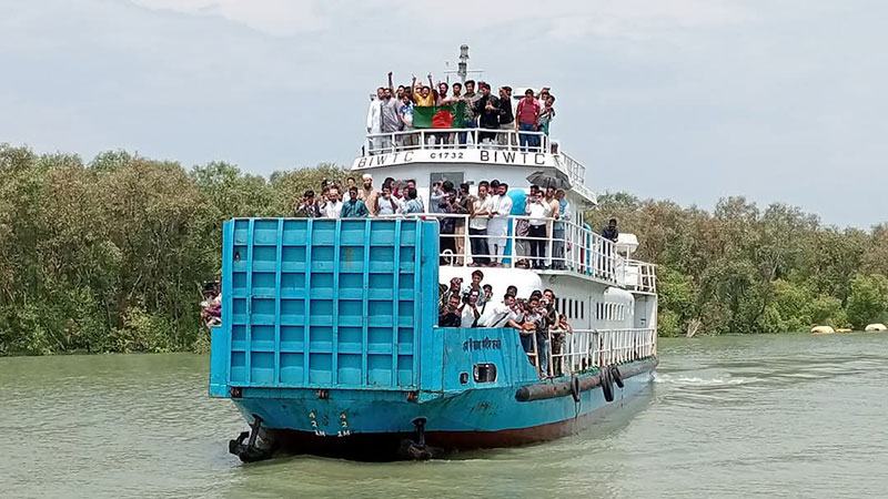 কক্সবাজার-মহেশখালী নৌ পথে পরীক্ষামূলক সি-ট্রাক চলাচল শুরু