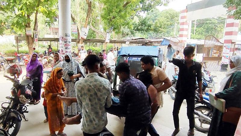 গাংনীতে সড়ক দুর্ঘটনায় নিহত ২ , আহত ৫