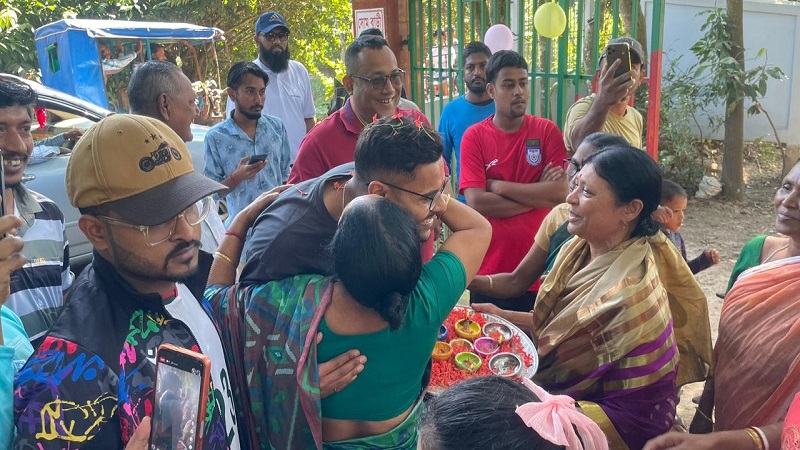 ক্লান্ত লাগছে, তবে সবার ভালোবাসায় মন ভরে গেছে