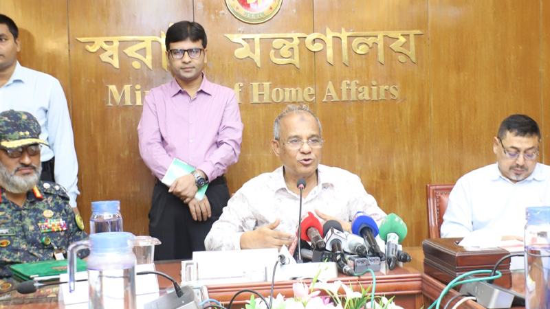 ৫ আগস্ট নিয়ে সতর্ক অবস্থানে সরকার, কোনো নিরাপত্তা শঙ্কা নেই