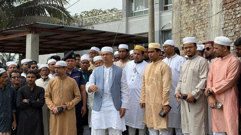 ঐক্যবদ্ধভাবে কাজ করে দেশকে এগিয়ে নেয়াই হোক ঈদের আনন্দ: স্বরাষ্ট্রমন্ত্রী