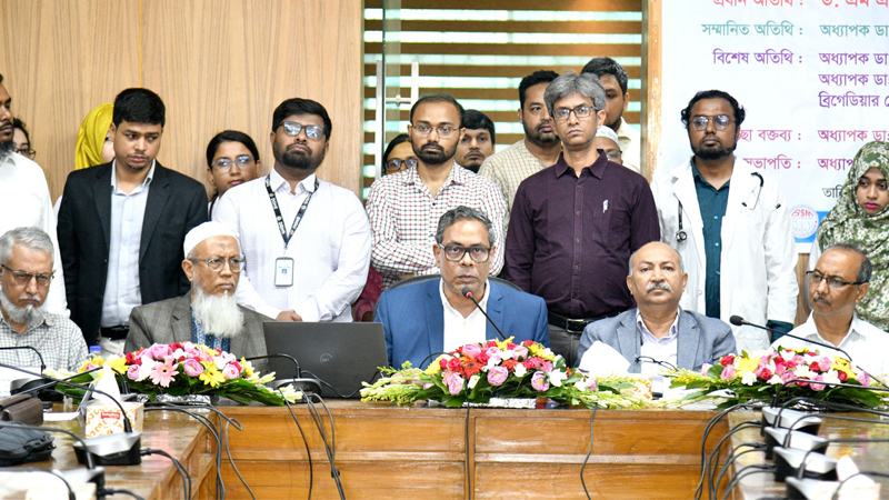 চিকিৎসকদের প্রশিক্ষণের মাধ্যমে দক্ষ করে ডেঙ্গুতে মৃত্যুর হার শূন্যে নামানোর চেষ্টা চলছে: স্বাস্থ্য প্রতিমন্ত্রী