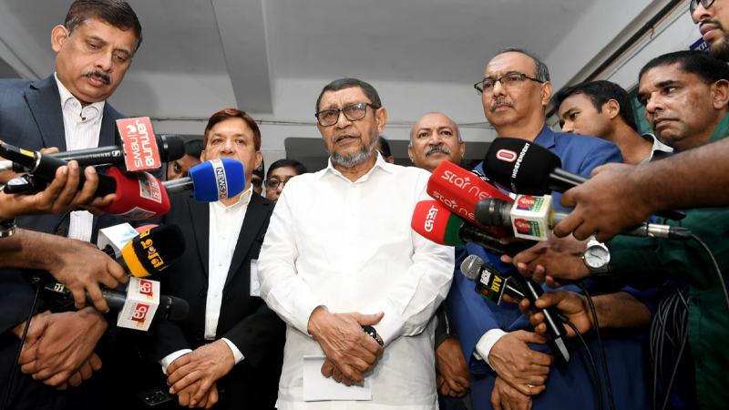 সম্পূর্ণ সুস্থ না হলে ডেঙ্গু রোগীকে হাসপাতাল থেকে ছাড়পত্র নয়: স্বাস্থ্যমন্ত্রী