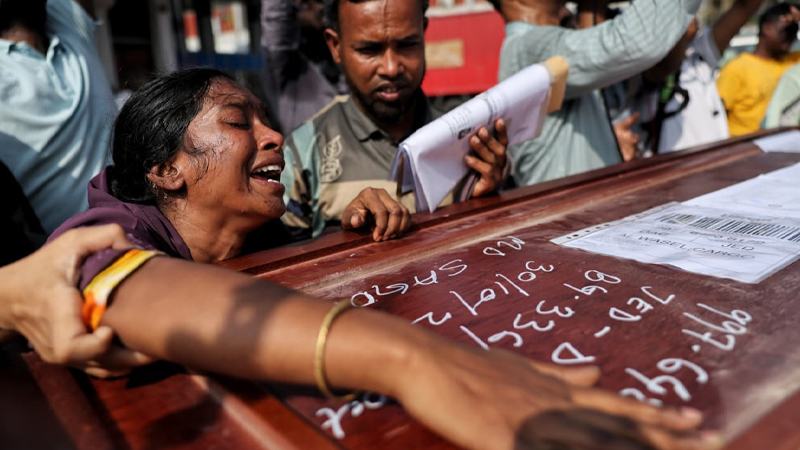 সৌদি আরবে অগ্নিকাণ্ডে নিহত ৭ বাংলাদেশীর মরদেহ দেশে পৌঁছেছে
