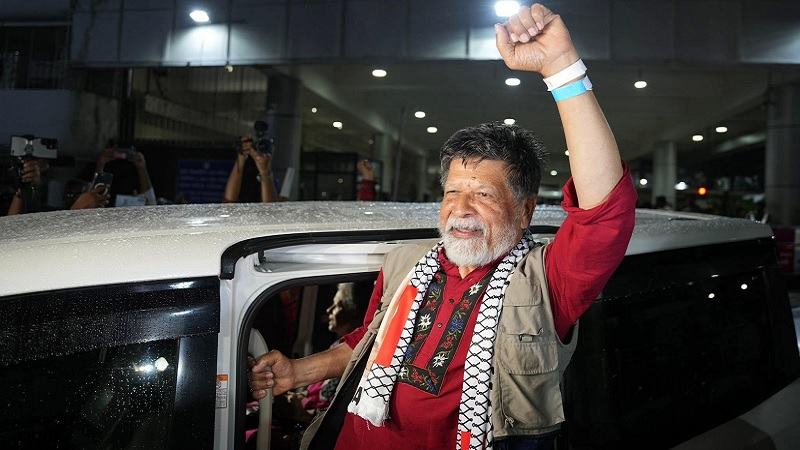 'আমাদের আসল সংগ্রাম এখনো বাকি', দেশে ফিরলেন শহিদুল আলম