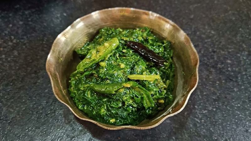 স্বাদ পাল্টাতে খেতে পারেন ‘‌শাকের পিঠালি’