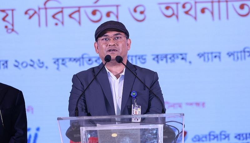 জীবাশ্ম জ্বালানি থেকে নবায়নযোগ্য অর্থনীতির দিকে যাচ্ছে বাংলাদেশ: ড. সাইমুম পারভেজ