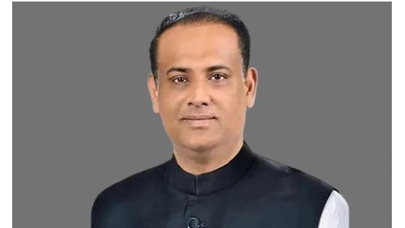 সাবেক ভূমিমন্ত্রী সাইফুজ্জামানের গুলশানের দুই ফ্ল্যাটে যা পেল দুদক