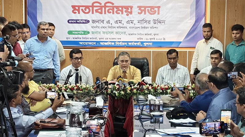ভোটারদের কেন্দ্রে ফেরানোই আগামী নির্বাচনে বড় চ্যালেঞ্জ: সিইসি