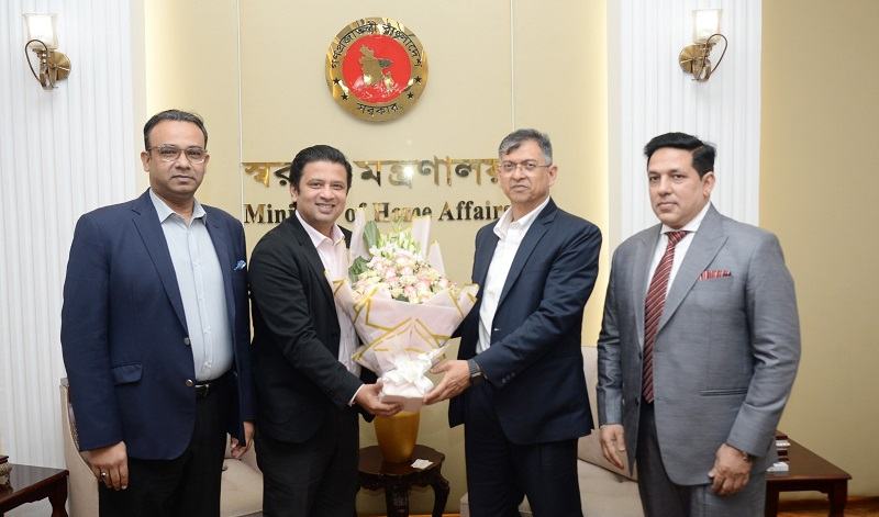 জনগণের স্বল্পমেয়াদি প্রত্যাশা পূরণ করাও সরকারের লক্ষ্য: স্বরাষ্ট্রমন্ত্রী