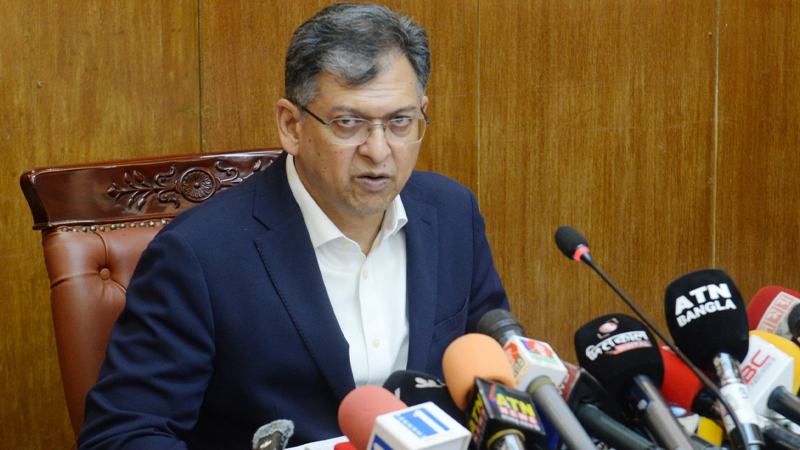 ফ্যাসিস্ট বা পলাতক অপরাধীকে দেশে কোনো অপতৎপরতা চালানোর সুযোগ দেয়া হবে না: স্বরাষ্ট্রমন্ত্রী