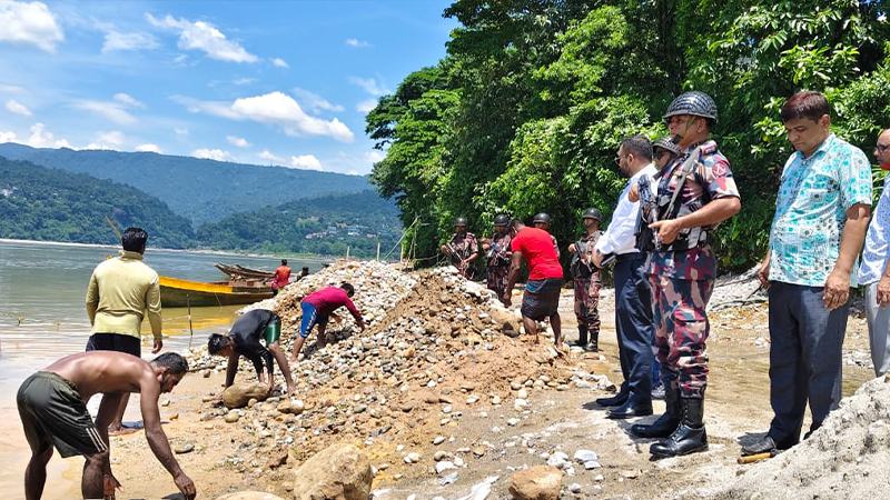 জাফলংয়ে পাথর লুটের ঘটনায় মামলা, আসামি দেড়শ