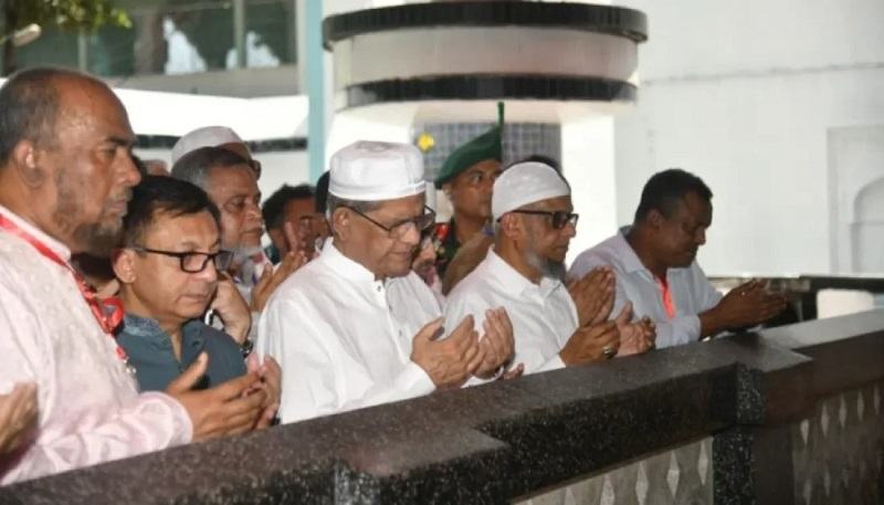 সিলেটে শাহজালাল ও শাহপরানের মাজার জিয়ারত রাষ্ট্রপতির