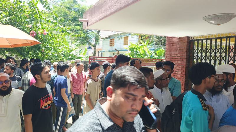 সিলেটে বাসা থেকে স্বামী-স্ত্রীসহ তিনজনের মরদেহ উদ্ধার