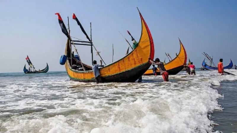 সমুদ্রে মাছ ধরায় ৫৮ দিনের নিষেধাজ্ঞা শুরু কাল