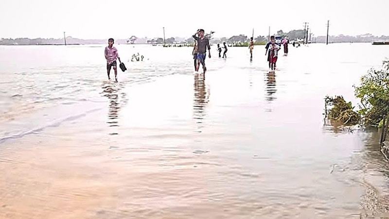 টানা বর্ষণে সুনামগঞ্জের নিম্নাঞ্চল প্লাবিত, বিচ্ছিন্ন সড়ক যোগাযোগ