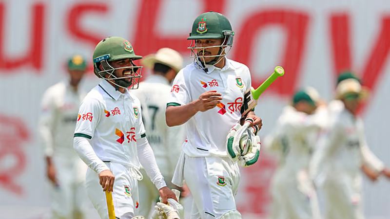 শান্ত-মুমিনুলের ব্যাটে প্রথম দিনটা টাইগারদের