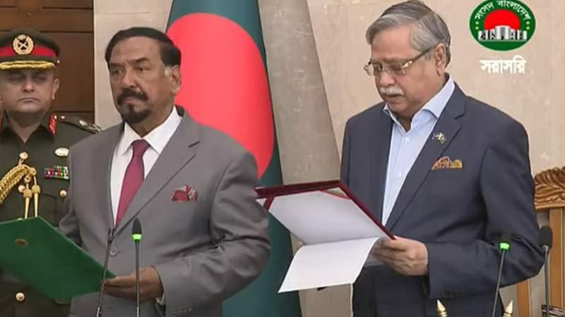 স্পিকার ও ডেপুটি স্পিকারকে শপথ পড়ালেন রাষ্ট্রপতি