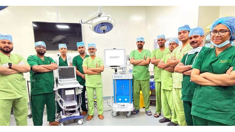 বাংলাদেশে প্রথমবার রোবোটিক অ্যাসিস্টেড প্রোস্টেট ফিউশন বায়োপসি সম্পন্ন স্কয়ার হাসপাতালে