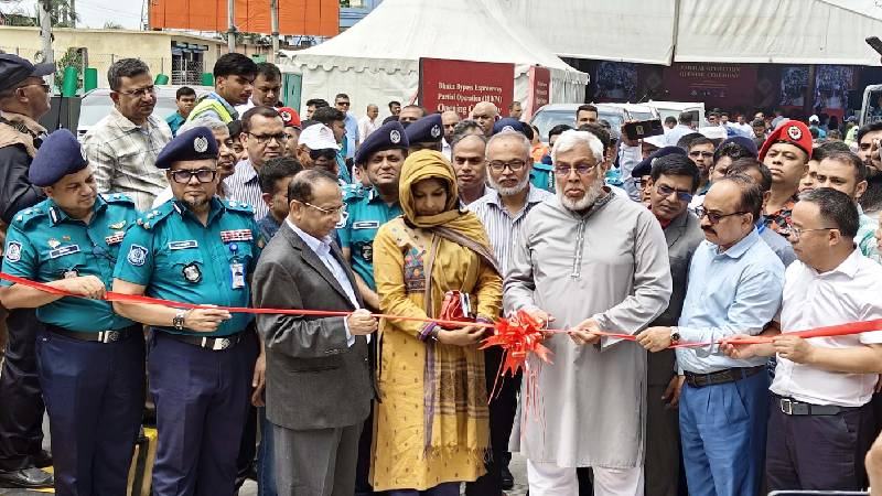 অন্য দেশের তুলনায় আমাদের রাস্তা নির্মাণের ব্যয় অনেক বেশি: মুহাম্মদ ফাওজুল কবির খান