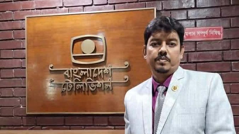 দুর্নীতি ও স্বেচ্ছাচারিতার অভিযোগে রাবি শিক্ষক সুজন সেনকে ৫ বছরের অব্যাহতি ও পদাবনতি