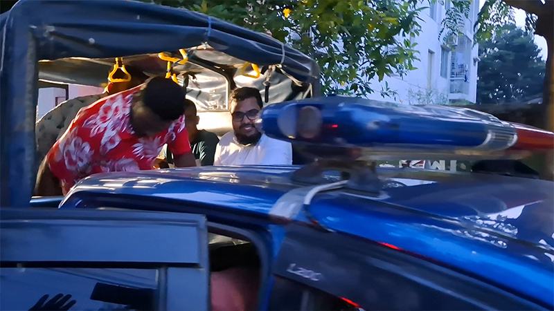 ঝিনাইদহে ছাত্রদলের মামলায় এনসিপির কেন্দ্রীয় নেতা তারেক রেজা গ্রেফতার