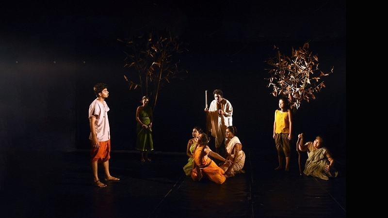 ‘নীল ময়ূরের যৌবন’: সেলিনা হোসেনের কালজয়ী উপন্যাস থেকে বর্ণাঢ্য মঞ্চনাট্য