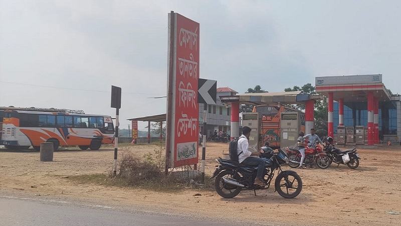 তেল না পেয়ে পাম্প ম্যানেজারকে ট্রাক চাপা দিয়ে হত্যার অভিযোগ