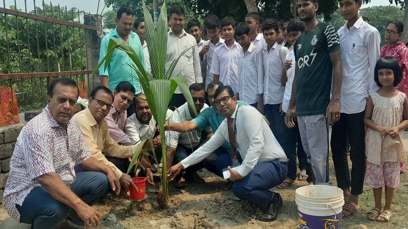 গোপালগঞ্জের বিভিন্ন শিক্ষা প্রতিষ্ঠানে পূবালী ব্যাংক পিএলসির বৃক্ষরোপণ অভিযান