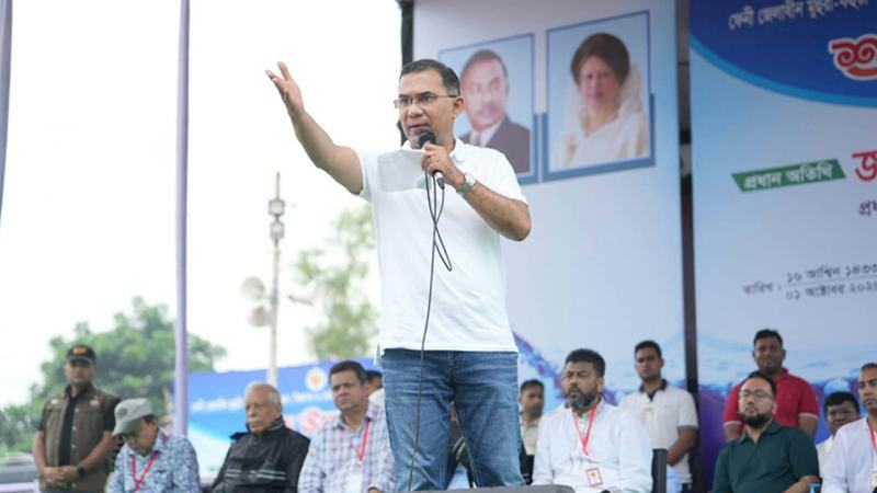 কিছু রাজনৈতিক দল দেশে অরাজকতা সৃষ্টির পাঁয়তারা করছে: ফেনীতে প্রধানমন্ত্রী