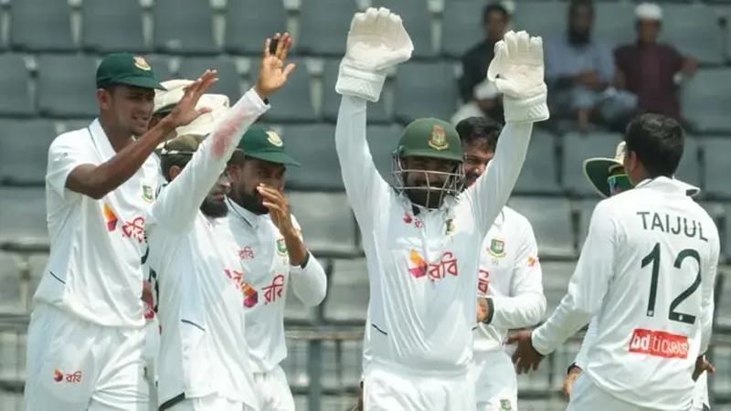 জয় থেকে ৩ উইকেট দূরে বাংলাদেশ, পাকিস্তানের প্রয়োজন ১২১ রান