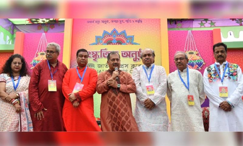 নববর্ষের গায়ে মতাদর্শের মুখোশ চাপানোর চেষ্টা ঠিক নয়: তথ্যমন্ত্রী