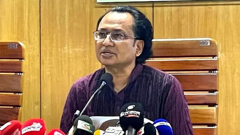 প্রধানমন্ত্রী দেশে ফেরার পর আইজিপির বক্তব্য নিয়ে সিদ্ধান্ত: তথ্য উপদেষ্টা