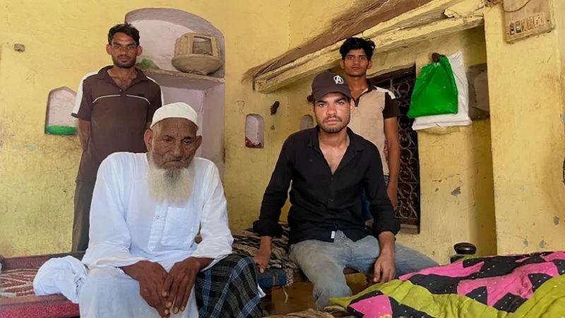 ভারতে ৮০ লাখ পুরুষকে জোরপূর্বক বন্ধ্যাকরণ: একটি গ্রামের স্মৃতিতে বিভীষিকা