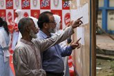 এইচএসসির ফল প্রকাশের পর শিক্ষার্থীদের উল্লাস