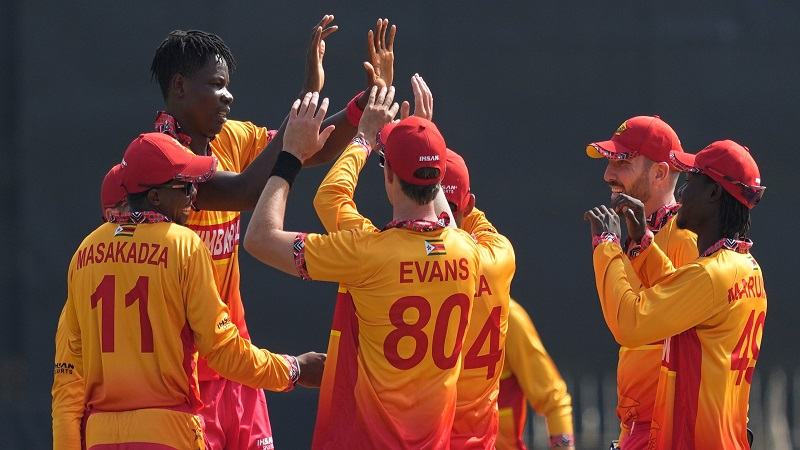 জয়ের খাতা খুলল জিম্বাবুয়ে