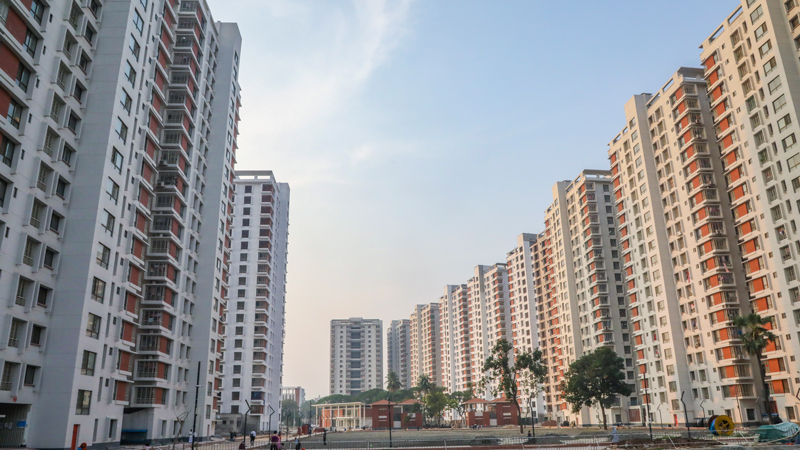 No policy, no survey: Luxury high-rises in Dhaka's congested areas |  Bonikbarta